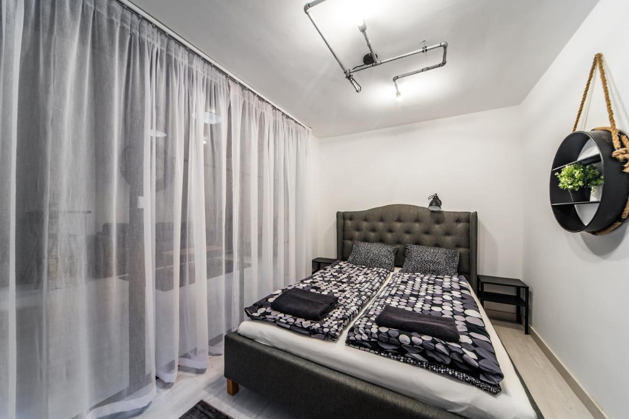 Spacious Loft In The Heart Of Downtown Будапеща Екстериор снимка